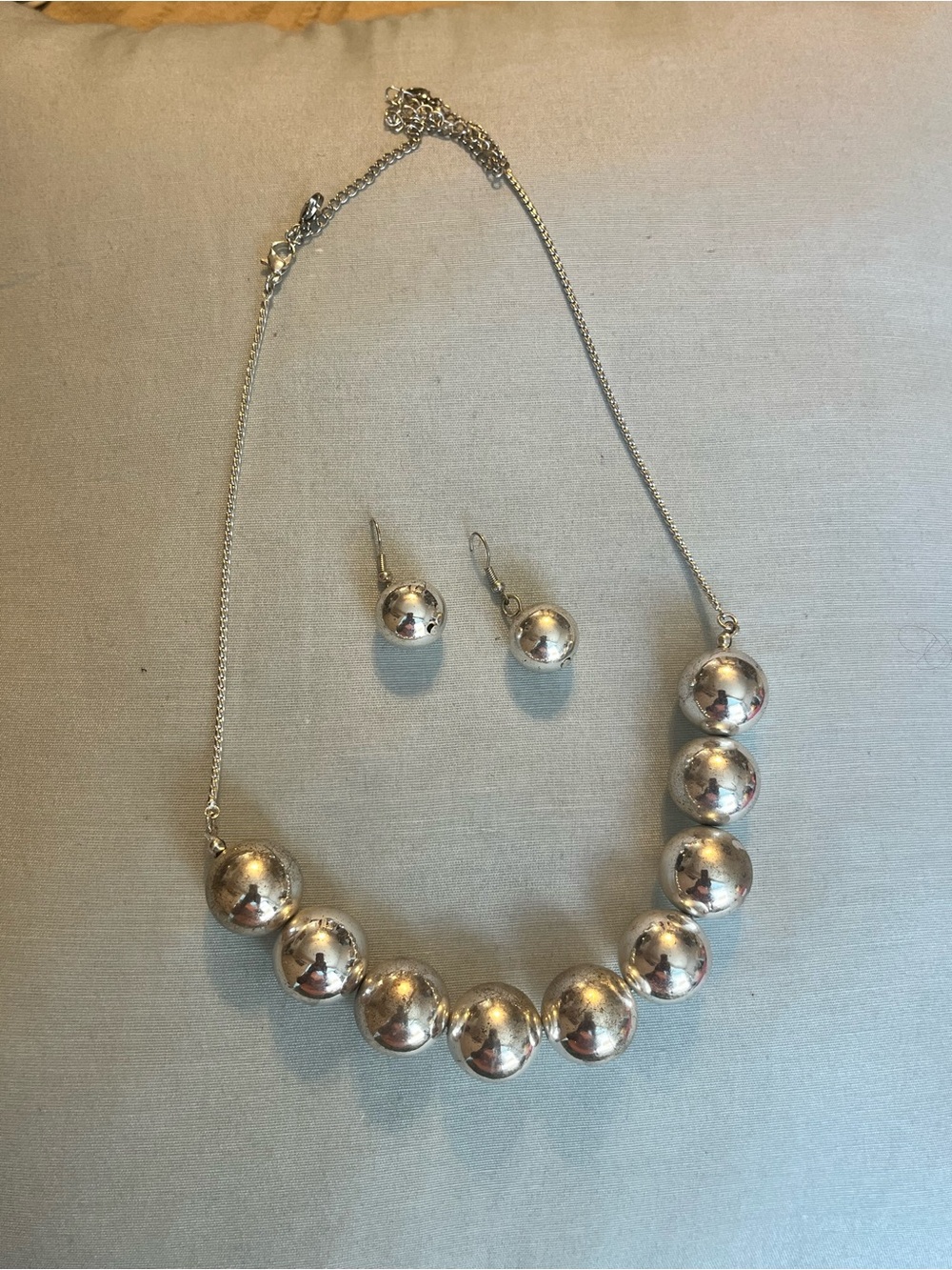 Vintage 90s-Y2K Silver Ball Necklace and Earring Set